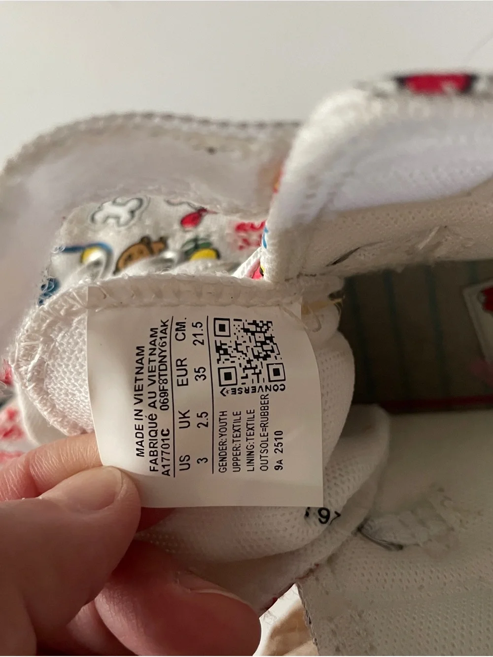 Hello Kitty White Multicolor Graphic Kids High-Top All Star Converse